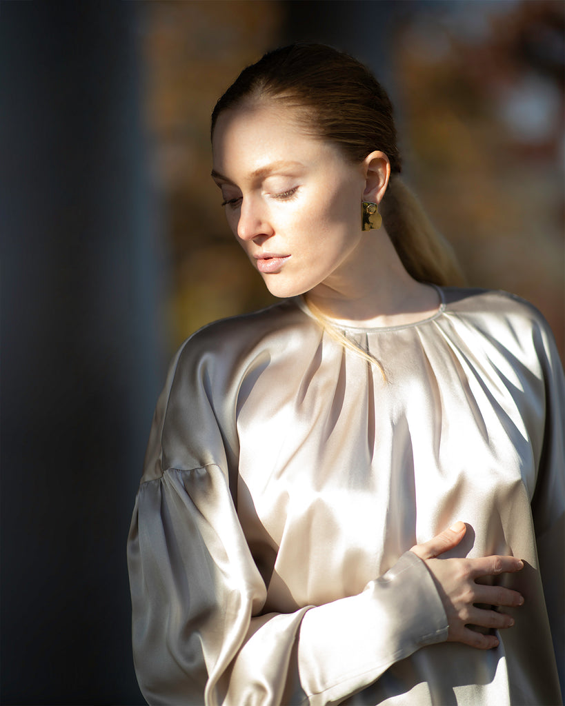 The Ylva Blouse in Shimmery Sand - INGA-LENA